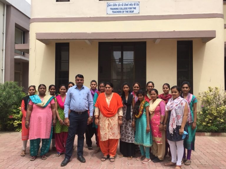 Training College for the Teachers of the Deaf SCHOOL FOR DEAFMUTES